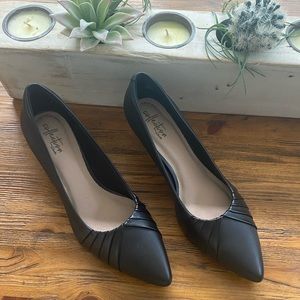 Never Worn Clarks Women's Linvale Crown Pump